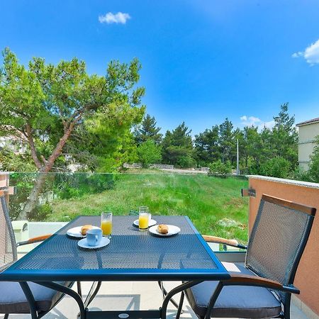 Cascada Villas With Private Jacuzzi And Private Parking ستاريغغاد باكلينتسا المظهر الخارجي الصورة