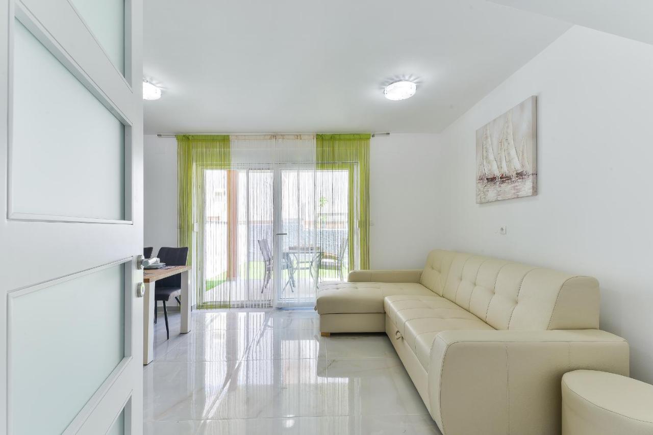 Cascada Villas With Private Jacuzzi And Private Parking ستاريغغاد باكلينتسا المظهر الخارجي الصورة