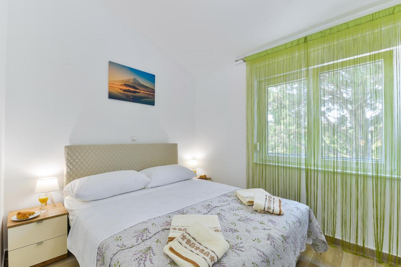 Cascada Villas With Private Jacuzzi And Private Parking ستاريغغاد باكلينتسا المظهر الخارجي الصورة