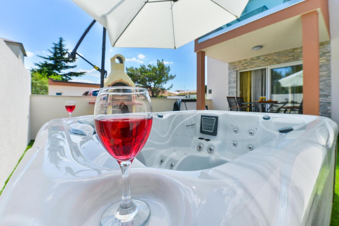 Cascada Villas With Private Jacuzzi And Private Parking ستاريغغاد باكلينتسا المظهر الخارجي الصورة