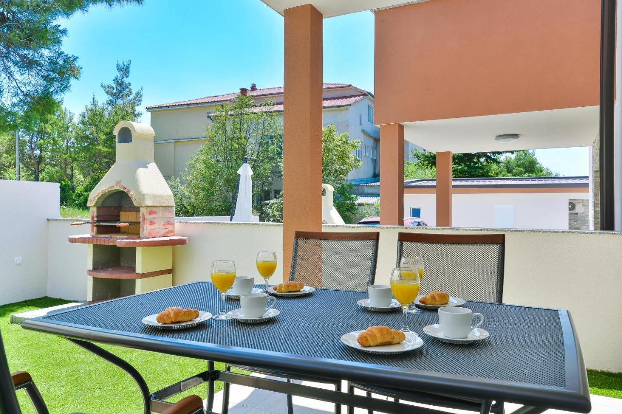 Cascada Villas With Private Jacuzzi And Private Parking ستاريغغاد باكلينتسا المظهر الخارجي الصورة
