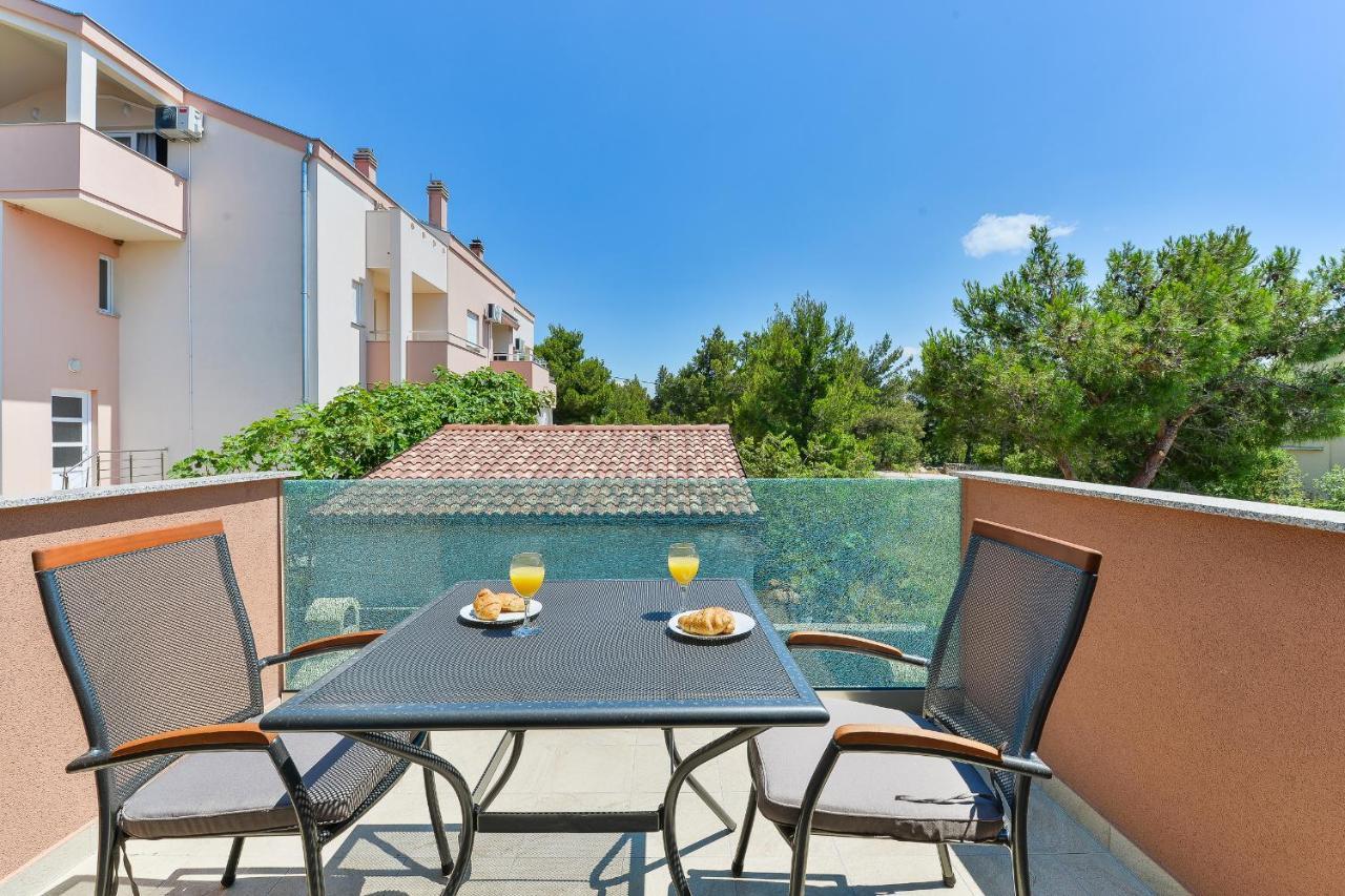 Cascada Villas With Private Jacuzzi And Private Parking ستاريغغاد باكلينتسا المظهر الخارجي الصورة