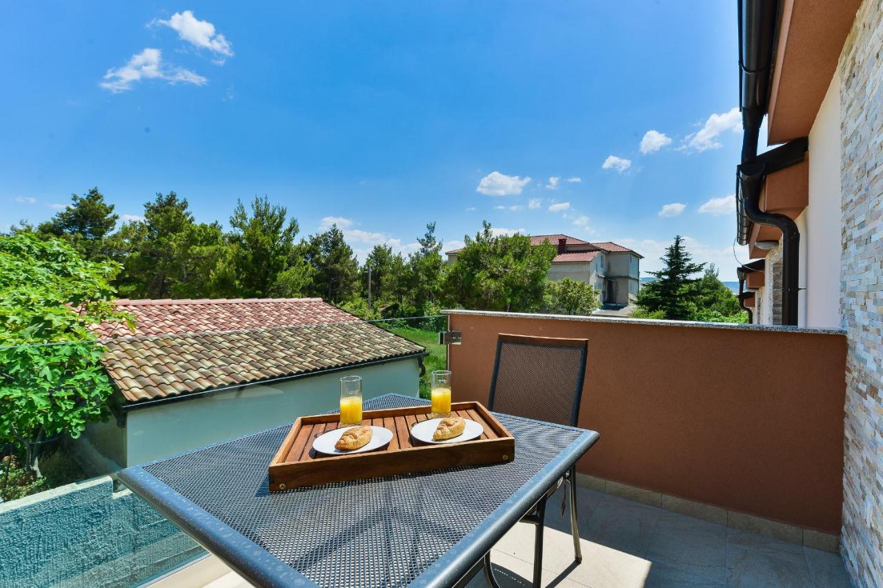 Cascada Villas With Private Jacuzzi And Private Parking ستاريغغاد باكلينتسا المظهر الخارجي الصورة