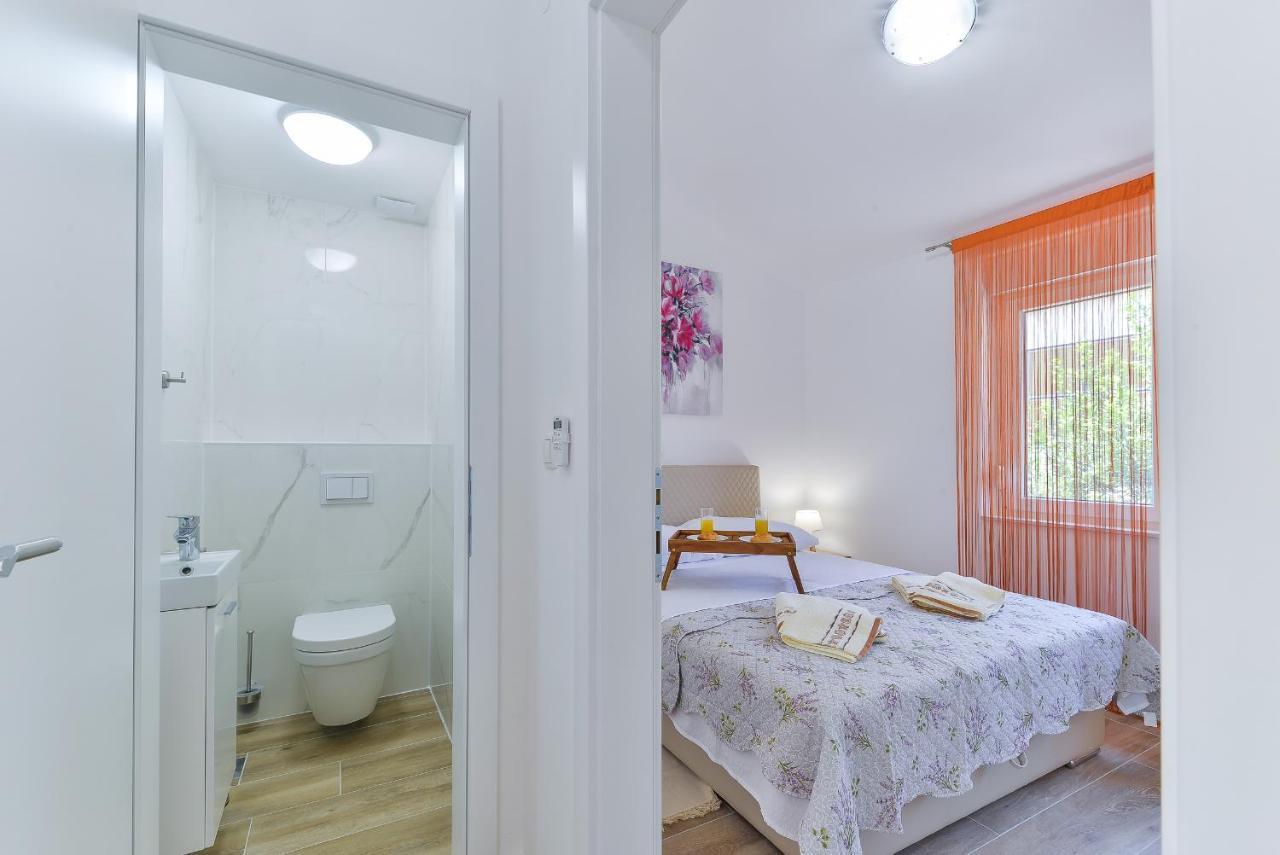Cascada Villas With Private Jacuzzi And Private Parking ستاريغغاد باكلينتسا المظهر الخارجي الصورة